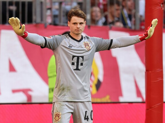 Nach Rückschlag bei Neuer: Urbig wieder im Training