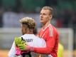 Torwart Bernd Leno (r) hielt seinen Kasten sauber. Foto: Guido Kirchner
<br>dpa-infocom GmbH