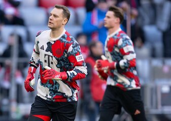 Manuel Neuer (l) fehlt dem FC Bayern weiter.