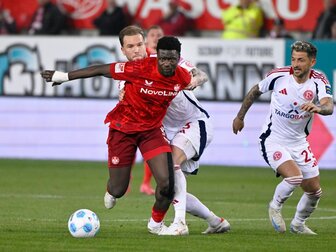 Kaiserslautern klettert auf den Relegationsplatz Kaiserslautern klettert auf den Relegationsplatz