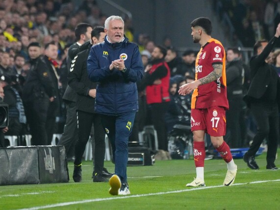 Mourinho greift Galatasaray-Trainer an die Nase