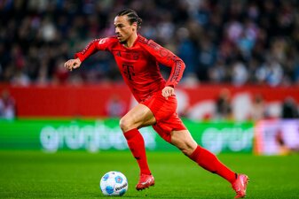 Leroy Sané empfiehlt sich gerade mit Toren und Topleistungen für einen neuen Bayern-Vertrag. Leroy Sané empfiehlt sich gerade mit Toren und Topleistungen für einen neuen Bayern-Vertrag.