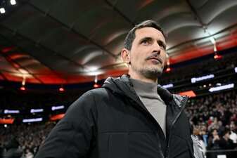 Dino Toppmöller blickt einem Höhepunkt seiner Amtszeit entgegen. Dino Toppmöller blickt einem Höhepunkt seiner Amtszeit entgegen.