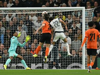 Remis in London: Frankfurt wahrt Chance aufs Halbfinale Remis in London: Frankfurt wahrt Chance aufs Halbfinale