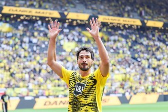 Mats Hummels kann sich angeblich ein Kurz-Comeback beim BVB vorstellen. Mats Hummels kann sich angeblich ein Kurz-Comeback beim BVB vorstellen.