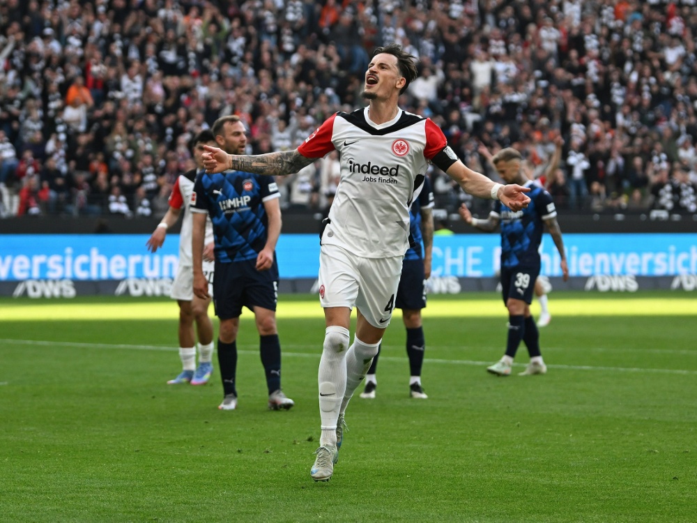 Königsklasse rückt näher: Frankfurt besiegt Heidenheim klar