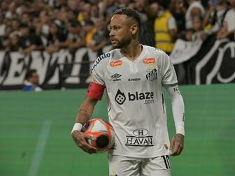 Nach schwachem Saisonstart: Neymars Klub wirft Trainer raus Nach schwachem Saisonstart: Neymars Klub wirft Trainer raus
