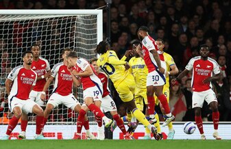Eberechi Eze erzielte beim FC Arsenal das erste Tor für Crystal Palace. Eberechi Eze erzielte beim FC Arsenal das erste Tor für Crystal Palace.
