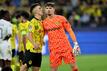 Bleibt Torhüter Gregor Kobel bei Borussia Dortmund oder sucht er sich einen neue Herausforderung im Ausland? Der Ausgang ist offen. Foto: Getty Images