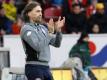 Der Mainzer Trainer Martin Schmidt ist sehr zufrieden mit seinem Team. Foto: Ronald Wittek
<br>dpa-infocom GmbH