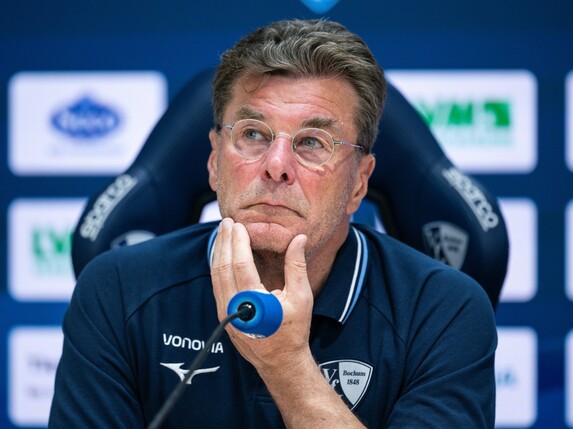 Nach Absturz auf Platz 18: Kämpferischer Hecking in Rage