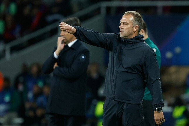 Barcelonas Trainer Hansi Flick.