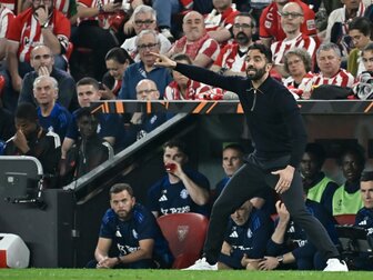 "Umstrittene" Rote Karte lässt ManUnited vom Finale träumen "Umstrittene" Rote Karte lässt ManUnited vom Finale träumen