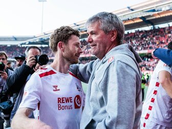 Köln feiert Funkel: "Er strahlt Unfassbares" aus Köln feiert Funkel: "Er strahlt Unfassbares" aus