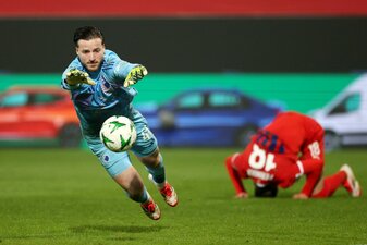 Diant Ramaj (l.) ist derzeit von Borussia Dortmund an Kopenhagen ausgeliehen. Aufgrund einer roten Karte droht ihm jetzt Ärger. Foto: Adam Pretty/Getty Images Diant Ramaj (l.) ist derzeit von Borussia Dortmund an Kopenhagen ausgeliehen. Aufgrund einer roten Karte droht ihm jetzt Ärger. Foto: Adam Pretty/Getty Images