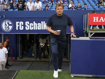 Schalke 04: Mulder bleibt Profifußball-Direktor Schalke 04: Mulder bleibt Profifußball-Direktor