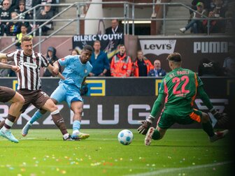 Party trotz Pleite: St. Pauli endgültig gerettet Party trotz Pleite: St. Pauli endgültig gerettet