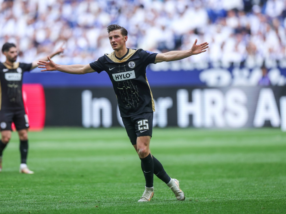 Sieg auf Schalke: Elversberg in der Relegation
