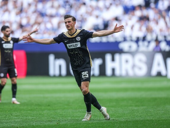 Sieg auf Schalke: Elversberg in der Relegation