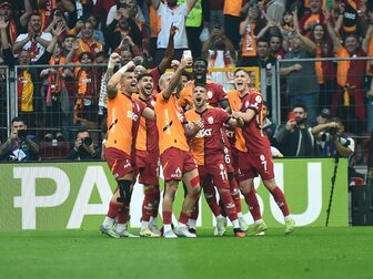 Torhüter Muslera trifft: Galatasaray feiert Titel-Hattrick Torhüter Muslera trifft: Galatasaray feiert Titel-Hattrick