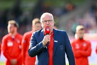 Holger Sanwald hofft auf die Rettung gegen die SV Elversberg. Holger Sanwald hofft auf die Rettung gegen die SV Elversberg.