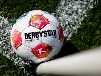Frischer Look: Derbystar präsentiert neuen Bundesliga-Spielball Frischer Look: Derbystar präsentiert neuen Bundesliga-Spielball