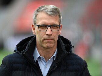 Ex-Schalker Knäbel neuer Schweizer Fußball-Boss Ex-Schalker Knäbel neuer Schweizer Fußball-Boss