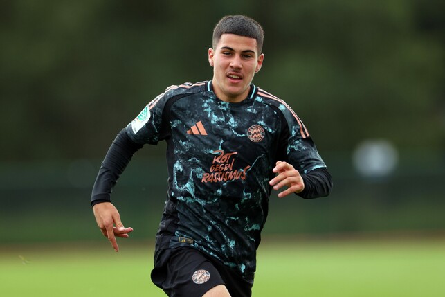 BIRMINGHAM, ENGLAND - OCTOBER 02: Felipe Chavez of FC Bayern Munchenduring the UEFA Youth League 2024/25 between Aston Villa and Bayern München at Bodymoor Heath training ground on October 02, 2024 i