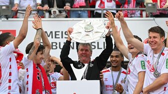 Friedhelm Funkel würde gerne weiter arbeiten.