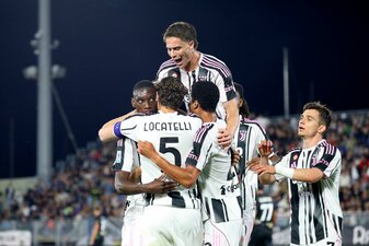 Kolo Muani beschert Juventus Turin ein Tor im Königsklassen-Kampf. Kolo Muani beschert Juventus Turin ein Tor im Königsklassen-Kampf.