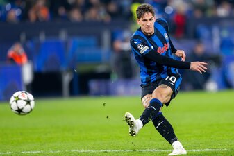 Der italienische Fußballspieler Nicolò Zaniolo ist in eine Affäre verwickelt. Der italienische Fußballspieler Nicolò Zaniolo ist in eine Affäre verwickelt.