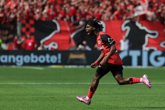 Jubelt er bald für Liverpool? Jeremie Frimpongs Wechsel soll perfekt sein. Jubelt er bald für Liverpool? Jeremie Frimpongs Wechsel soll perfekt sein.