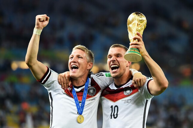 Lukas Podolski: Sportlicher Weltmeister auf, lyrischer Weltmeister neben dem Platz. Foto: Laurence Griffiths/Getty Images