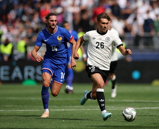 Neu-Nationalspieler Bischof (r.) darf mit dem FC Bayern in die USA reisen. Foto: Alex Grimm/Getty Images