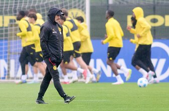 Trainierte seine Mannschaft im Regen: Niko Kovac. Trainierte seine Mannschaft im Regen: Niko Kovac.