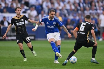 Pierre-Michel Lasogga beendet seine Laufbahn. Pierre-Michel Lasogga beendet seine Laufbahn.