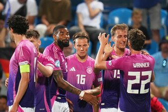 Die deutsche U21 freut sich auf das Viertelfinale gegen Italien. Die deutsche U21 freut sich auf das Viertelfinale gegen Italien.