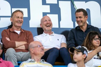 Matthias Sammer (M) dürfte Borussia Dortmund in einer etwas anderen Rolle erhalten bleiben. Matthias Sammer (M) dürfte Borussia Dortmund in einer etwas anderen Rolle erhalten bleiben.