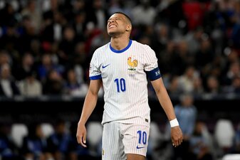 Kylian Mbappé fehlt bei der Club-WM vorerst wegen einer Magen-Darm-Grippe.  Kylian Mbappé fehlt bei der Club-WM vorerst wegen einer Magen-Darm-Grippe.