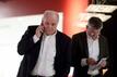 Dein Telefon macht ring-ring und alles ist vergebens: Hoeneß verliert Wirtz-Poker. Foto: Alexander Hassenstein/Getty Images