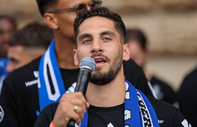 Ludovit Reis bei der Aufstiegsfeier des HSV(Photo by Selim Sudheimer/Getty Images)