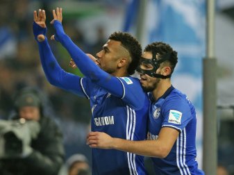 Schalke springt erstmals in die obere Tabellenhälfe (Quelle: FIRO/SID) Schalke springt erstmals in die obere Tabellenhälfe (Quelle: FIRO/SID)
