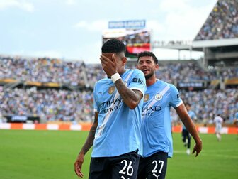 Foto: Demonstration gegen Juve - City holt den Gruppensieg