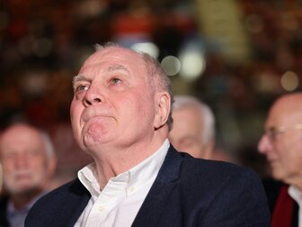 Hoeneß-Attacke gegen Matthäus: "Nicht alle Tassen im Schrank"