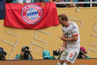 Harry Kane jubelt nach seinem ersten Tor. Harry Kane jubelt nach seinem ersten Tor.