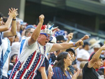 Elfer-Krimi: USA wahren Titelchance beim Gold Cup Elfer-Krimi: USA wahren Titelchance beim Gold Cup