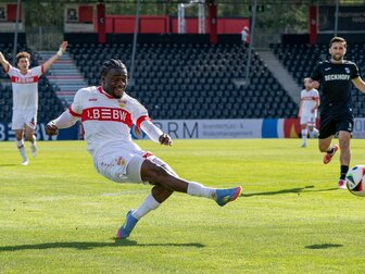 Arminia holt Boakye aus Stuttgart Arminia holt Boakye aus Stuttgart