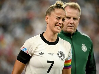 Nach Gwinn-Schock: DFB-Frauen kämpfen sich zum EM-Startsieg Nach Gwinn-Schock: DFB-Frauen kämpfen sich zum EM-Startsieg