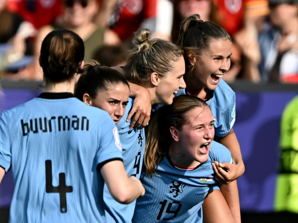 Frauen-EM: Miedema mit 100. Tor bei Niederlande-Sieg