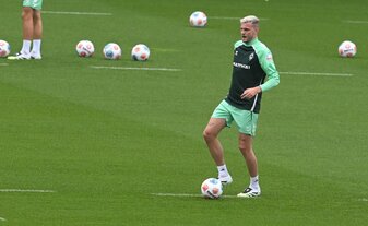 Werder-Stürmer Marvin Ducksch hat sich beim Trainingsauftakt verletzt. Werder-Stürmer Marvin Ducksch hat sich beim Trainingsauftakt verletzt.